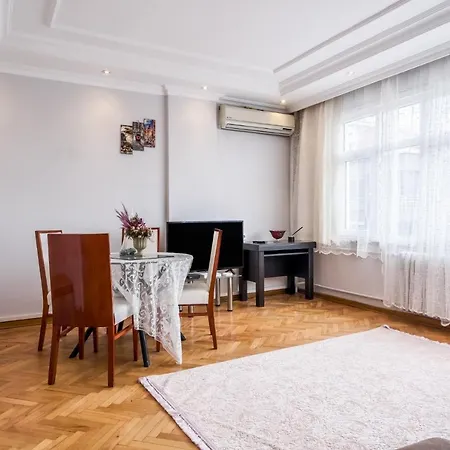 Centrally Located Spacious Modern Flat In Bakirkoy 아파트 *